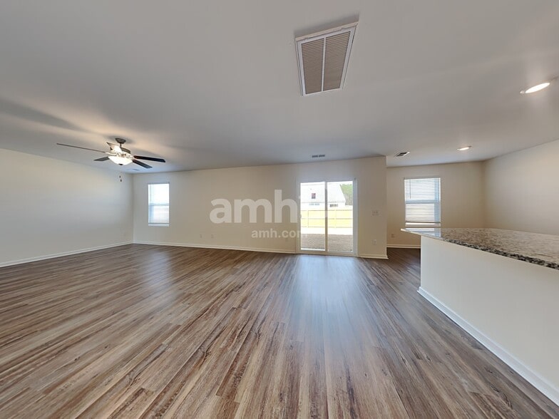 Building Photo - 1329 John Swann St