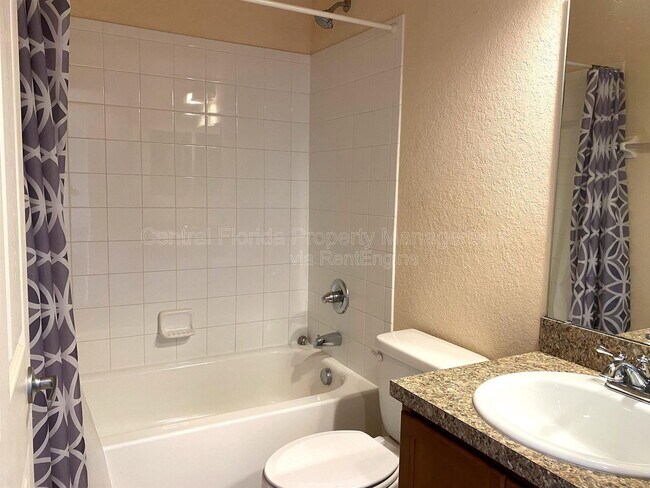 Building Photo - 250 Highland Meadows Ct