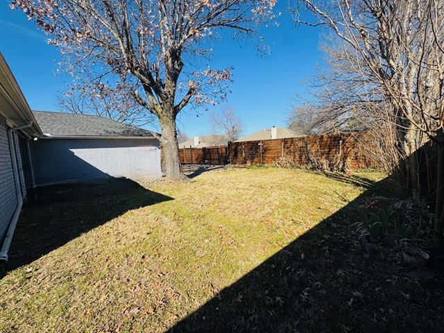 Building Photo - 2413 University Dr