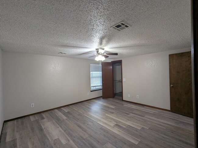 Master Bedroom - 6720 Elk Canyon Rd