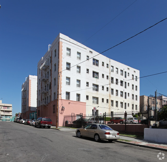 Building Photo - St James Apartments