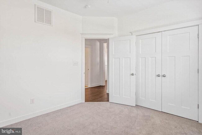 Building Photo - 22395 Arbor Cir