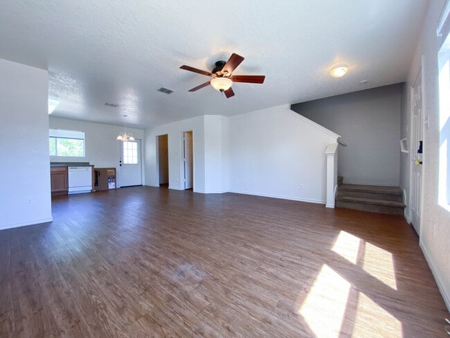 Building Photo - 3215 Northwest Blvd