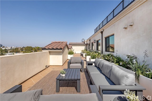 Building Photo - 1303 Orange Grove Ave