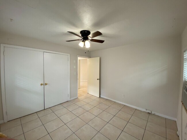 Building Photo - 1613 Flagler Ave