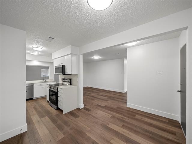 Building Photo - 1409 Morrison Dr