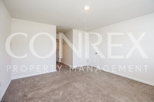 Building Photo - Charming 3 Bed, 2 Bath