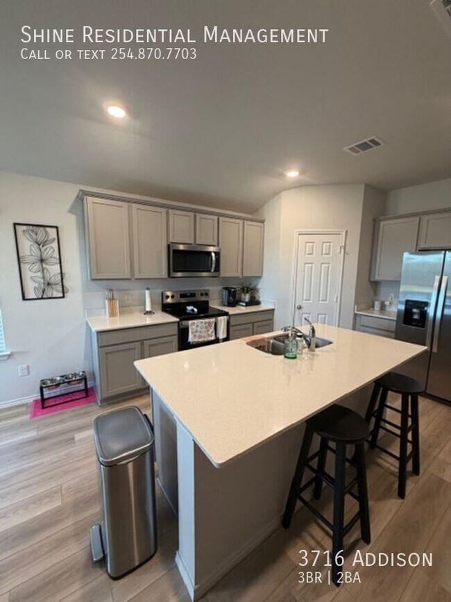 Building Photo - 3716 Addison-