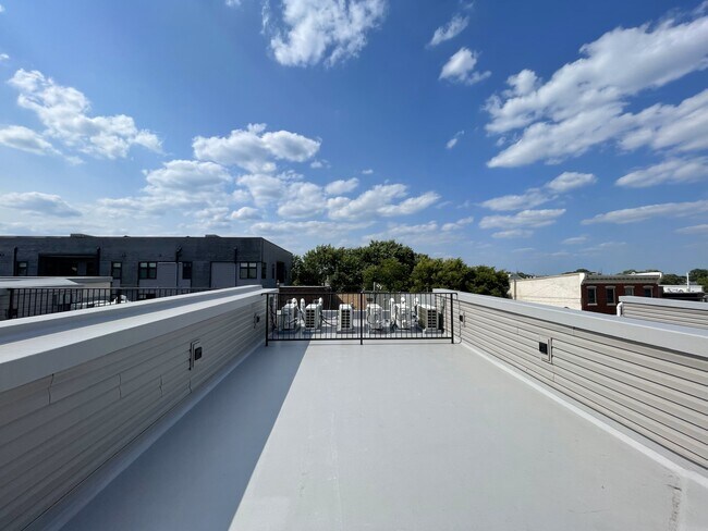Building Photo - 3926 Haverford Ave
