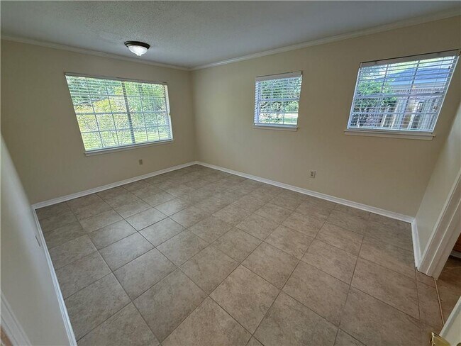 Building Photo - 3512 Shadowwood Ct