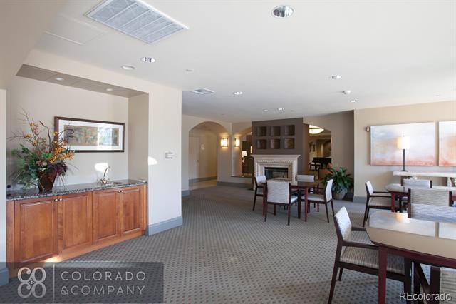 Building Photo - 400 E 3rd Ave