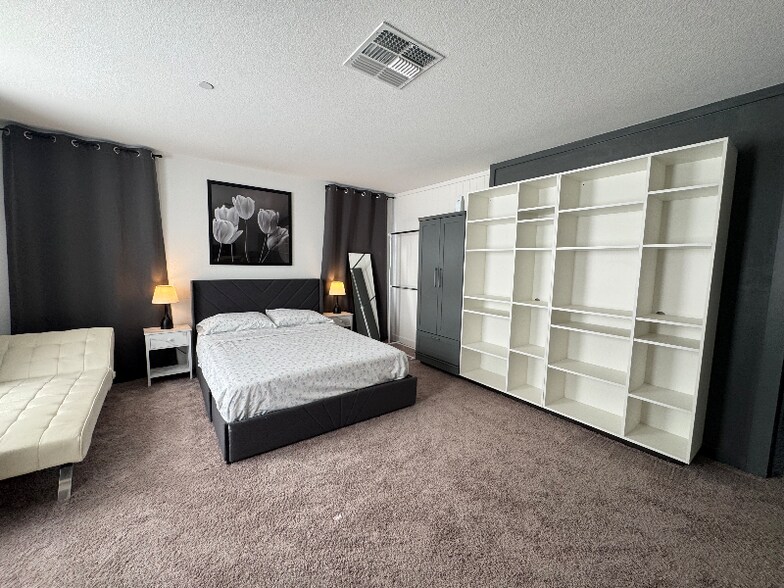 Building Photo - 8809 Polka Way