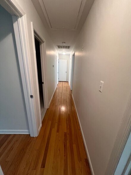 Building Photo - 4100 Leisure Dr