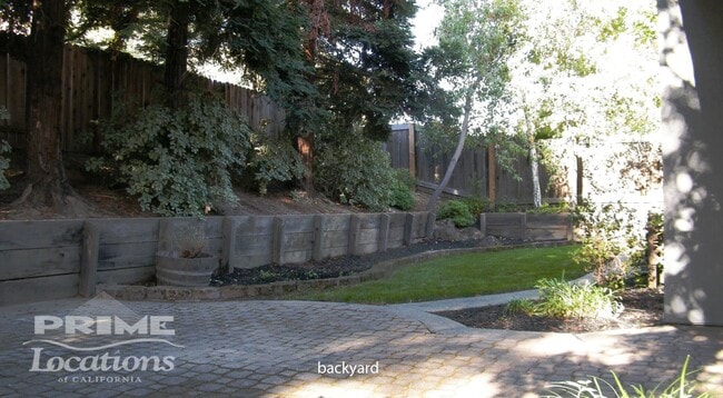 Building Photo - Refurbished 4 bedroom home on cul-de-sac 4 bedroom