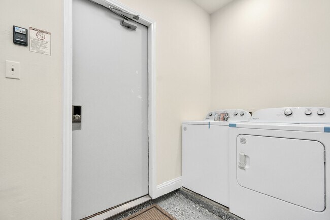 Building Photo - 3292 Holly Hall St