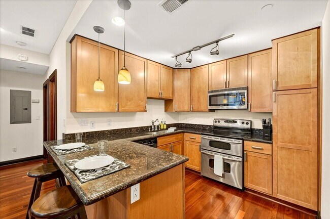 Building Photo - 4540 Lindell Blvd