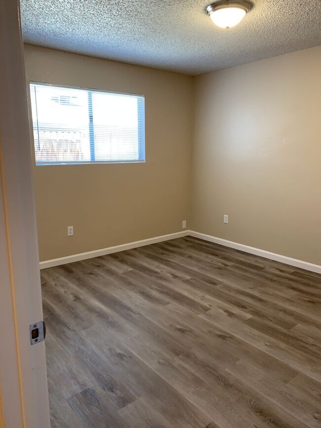 Building Photo - 4401 Parkwood Ct