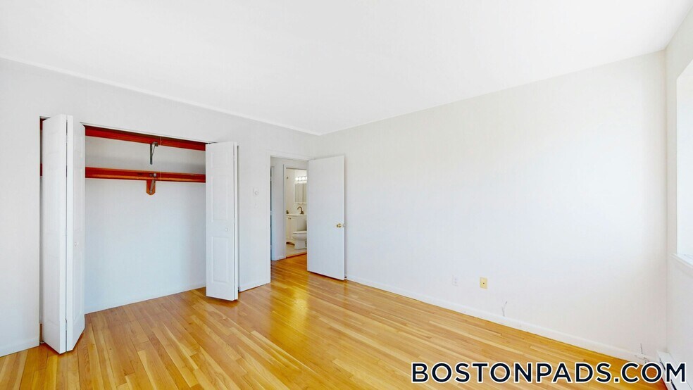 Building Photo - 525 Highland Ave