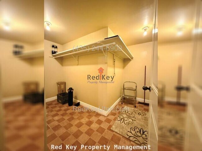 Building Photo - 739 Elk Meadow Loop