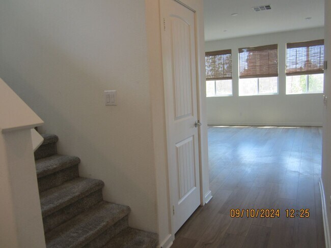 Building Photo - Luxury Single Family Home in Moreno Valley