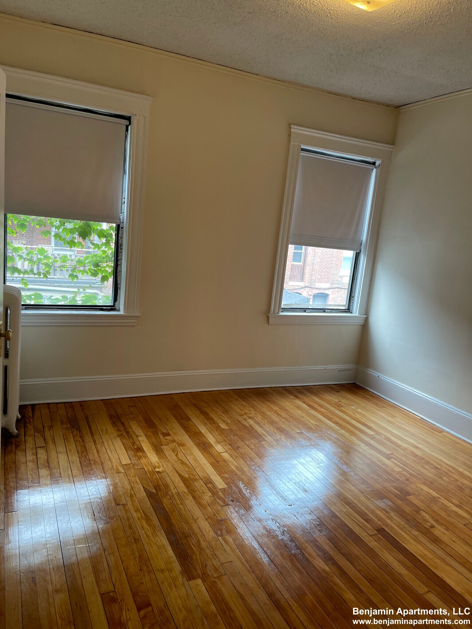 Building Photo - 1487 Beacon St