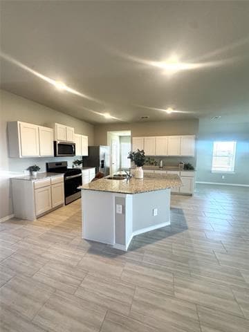 Building Photo - 5561 Rollins Dr