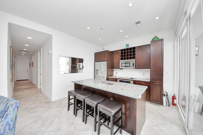 Building Photo - 10327 Termini-San Luis Pass Rd