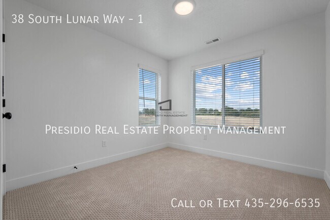 Building Photo - 38 S Lunar Wy