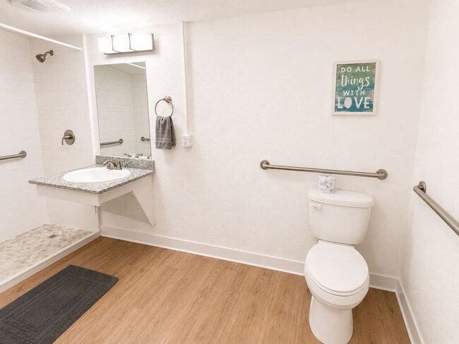 Building Photo - 824 Camino La Costa