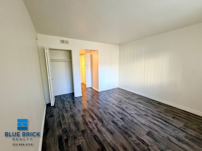 Building Photo - 12325 Chandler Blvd