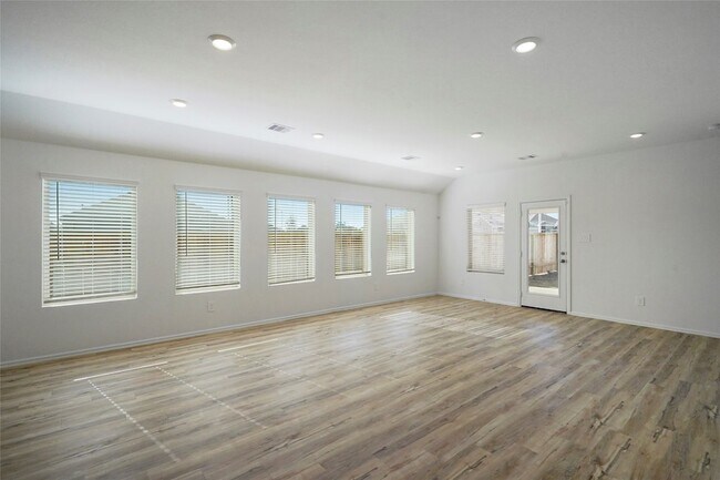 Building Photo - 307 Flower Reed Ct