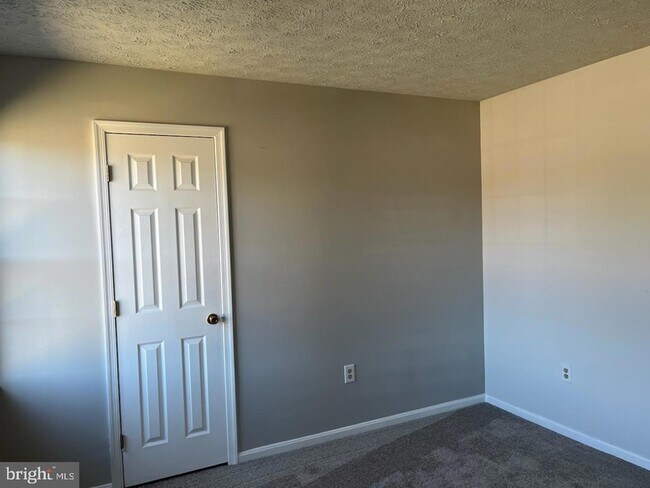 Building Photo - 24 Ora Lee Ct