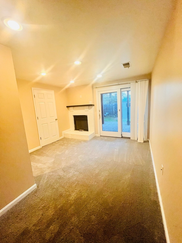 Building Photo - 12036 Stallion Ct