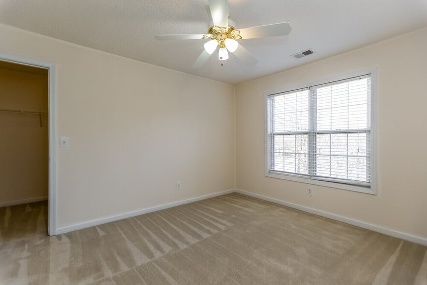 Building Photo - 5335 Yoshino Terrace