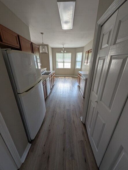 Kitchen - 316 Peoria Blvd