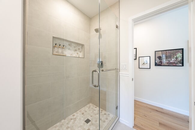 Building Photo - 4062 Goldfinch St