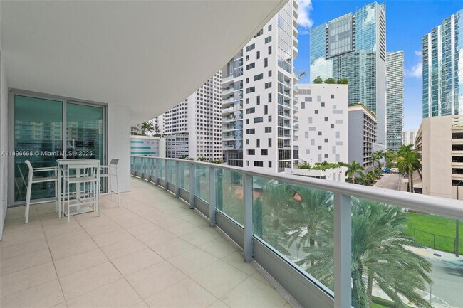 Building Photo - 1331 Brickell Bay Dr