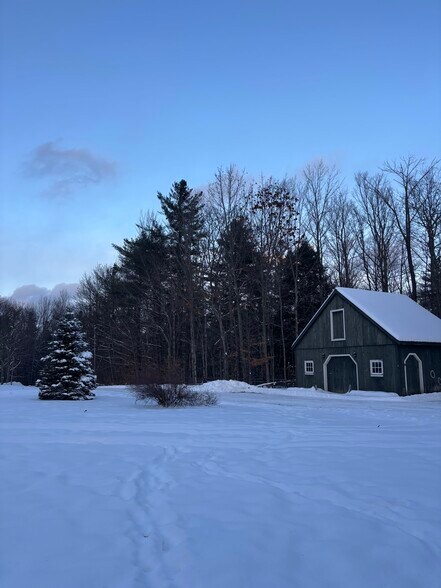 Building Photo - 156 Burpee Hill Rd