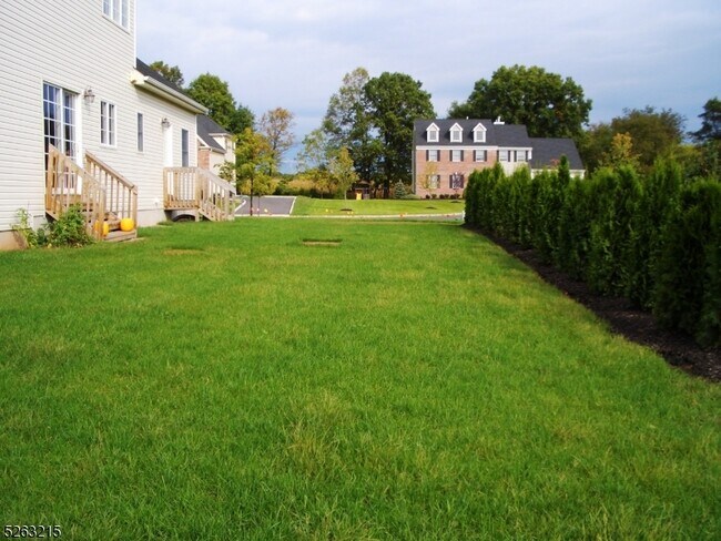 Building Photo - 16 Gumble Ct