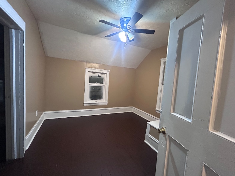 Building Photo - 12310 Watterson Ave