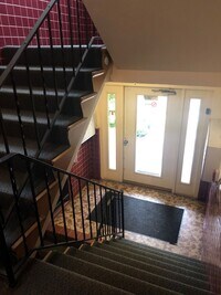 Building Photo - 4610 Bryant Ave S