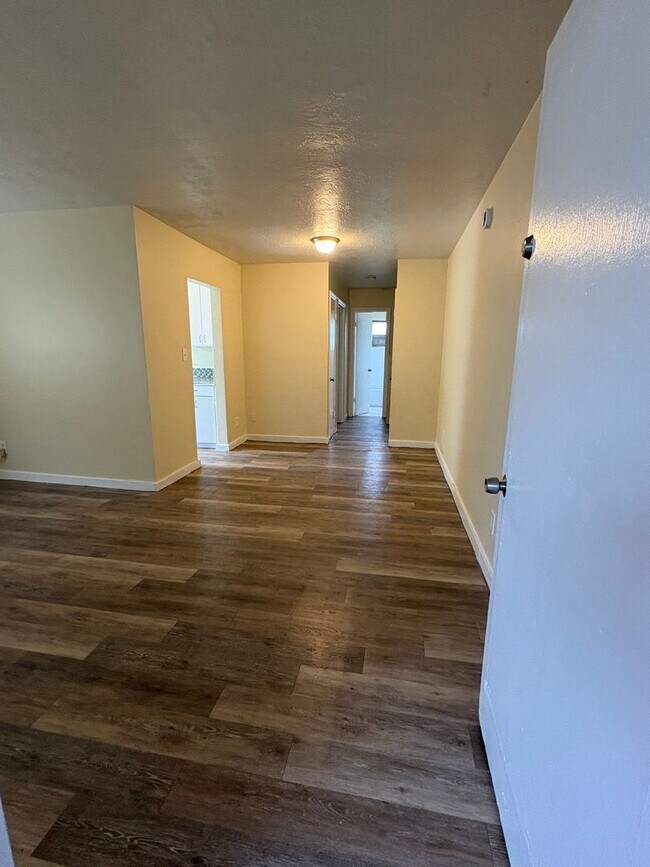 Building Photo - 861-863 22nd Ave S