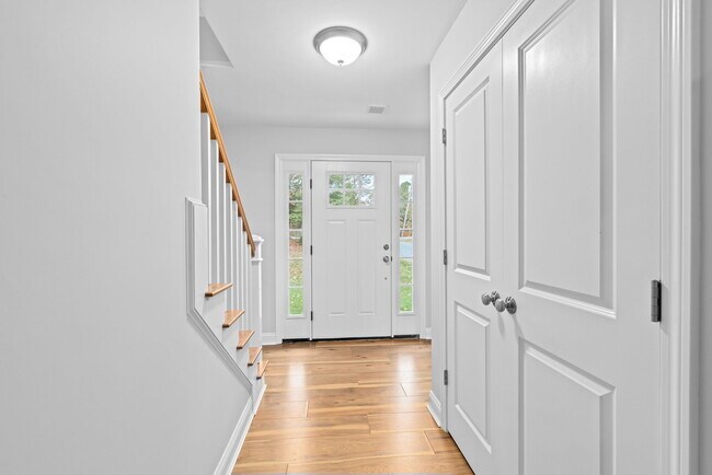 Building Photo - 145 Driftway