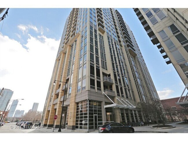 Building Photo - 700 N Larrabee St