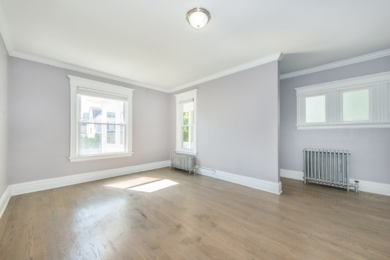 Primary Photo - 233 Glenwood Ave