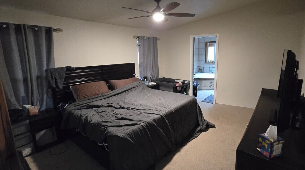 Building Photo - 5981 Virginia Canyon Rd