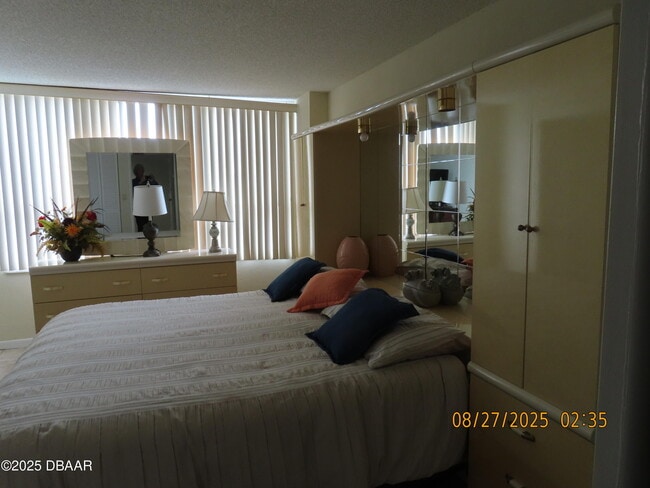 Building Photo - 3043 S Atlantic Ave