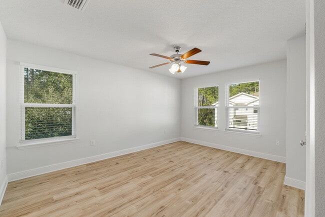 Building Photo - 45 Sandhill Pines Dr