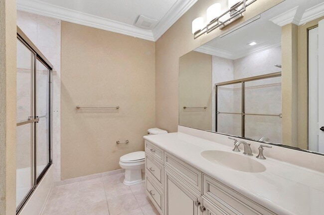 Building Photo - 100 W Prive Cir