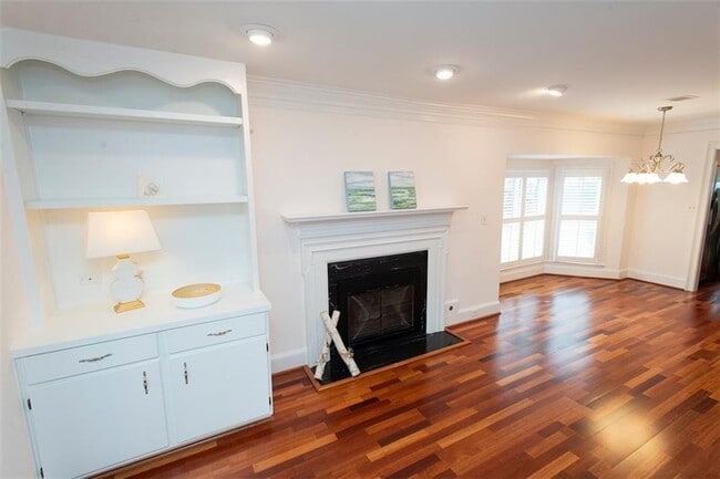 Building Photo - 470 Forestgate Ct